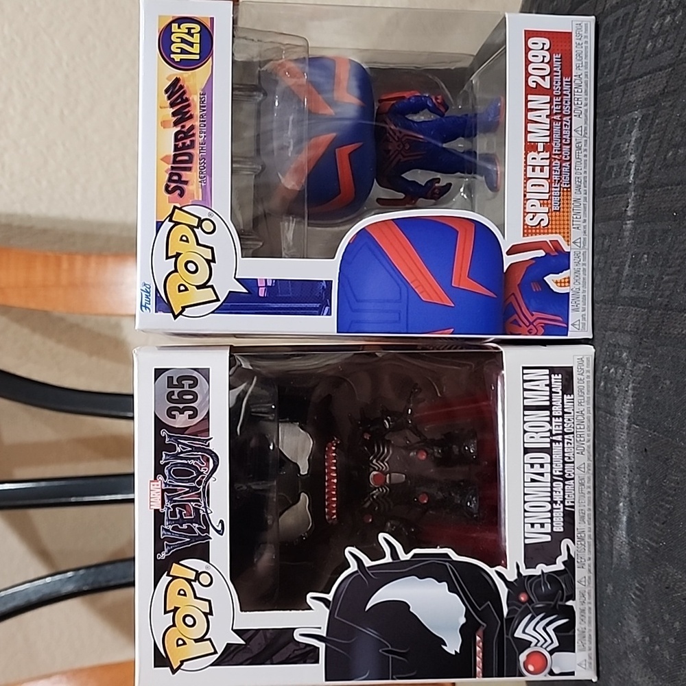 Funko Pop Marvel Venom #365 & Spider-Man Across The Spider-Verse #1225